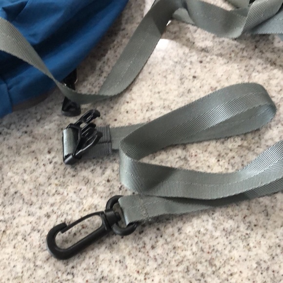 Sling backpack - Picture 4 of 7